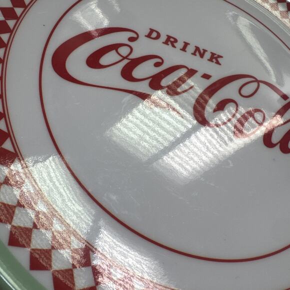 Lot of 2 Gibson Drink Coca-Cola Coke Melamine Dinner Plates Red White Green 10" - Picture 9 of 10